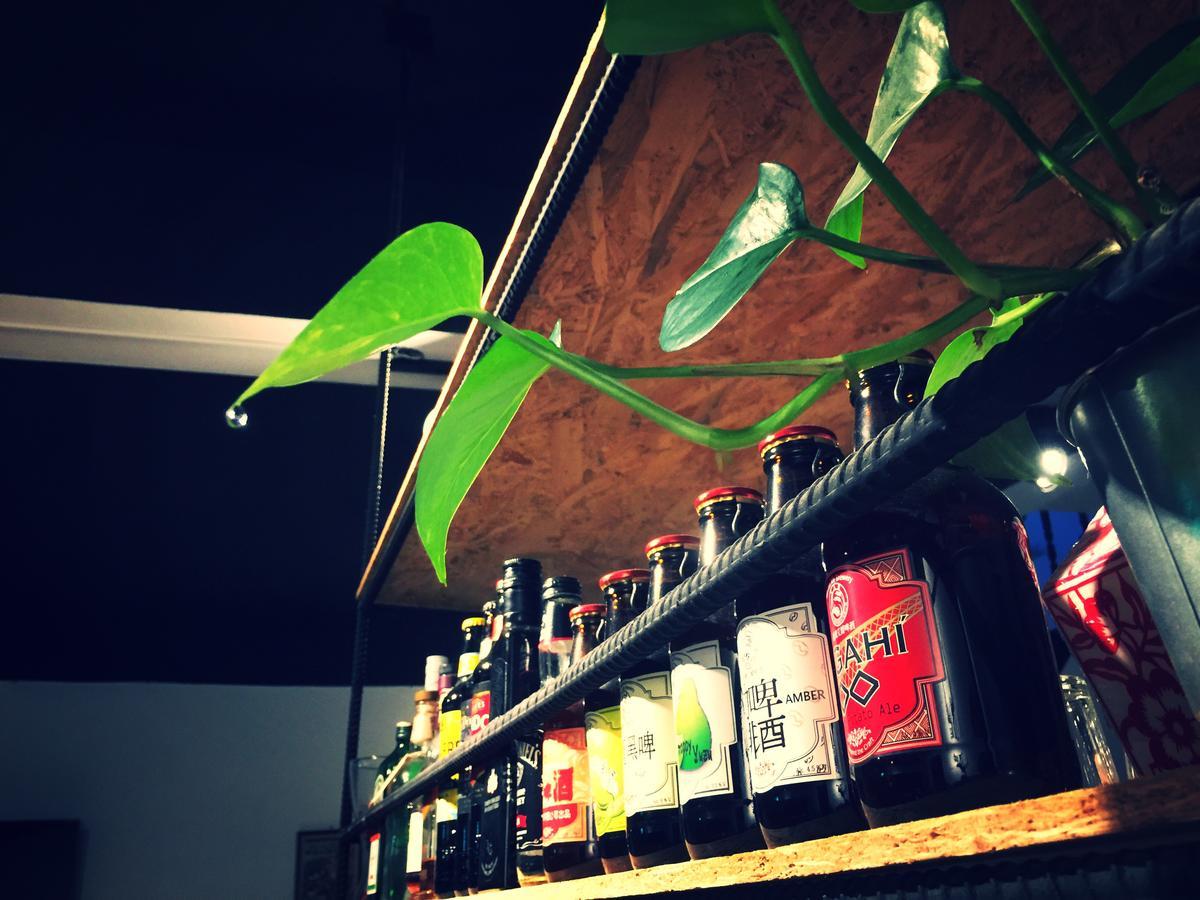 男子漢青年旅店 Manzhou Exteriör bild