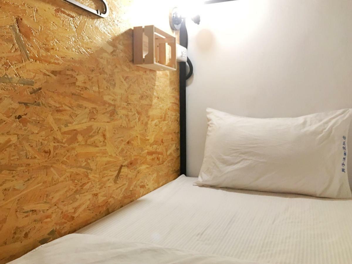 男子漢青年旅店 Manzhou Exteriör bild